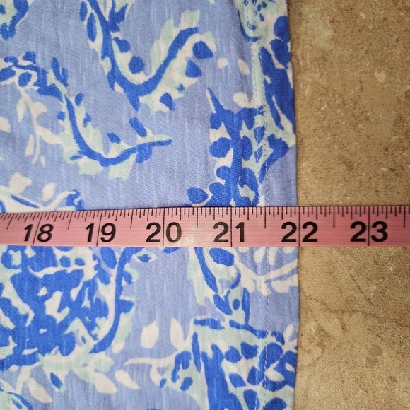 Lilly Pulitzer Blue and White Printed Tunic Top - Picture 10 of 11